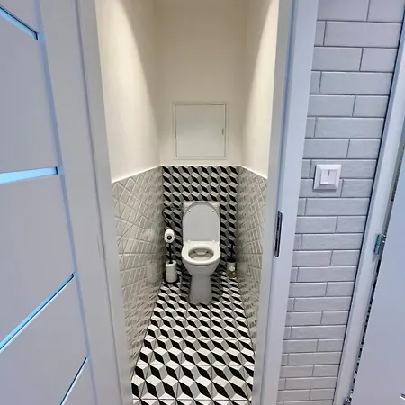 Exclusive 2-room In Apartment